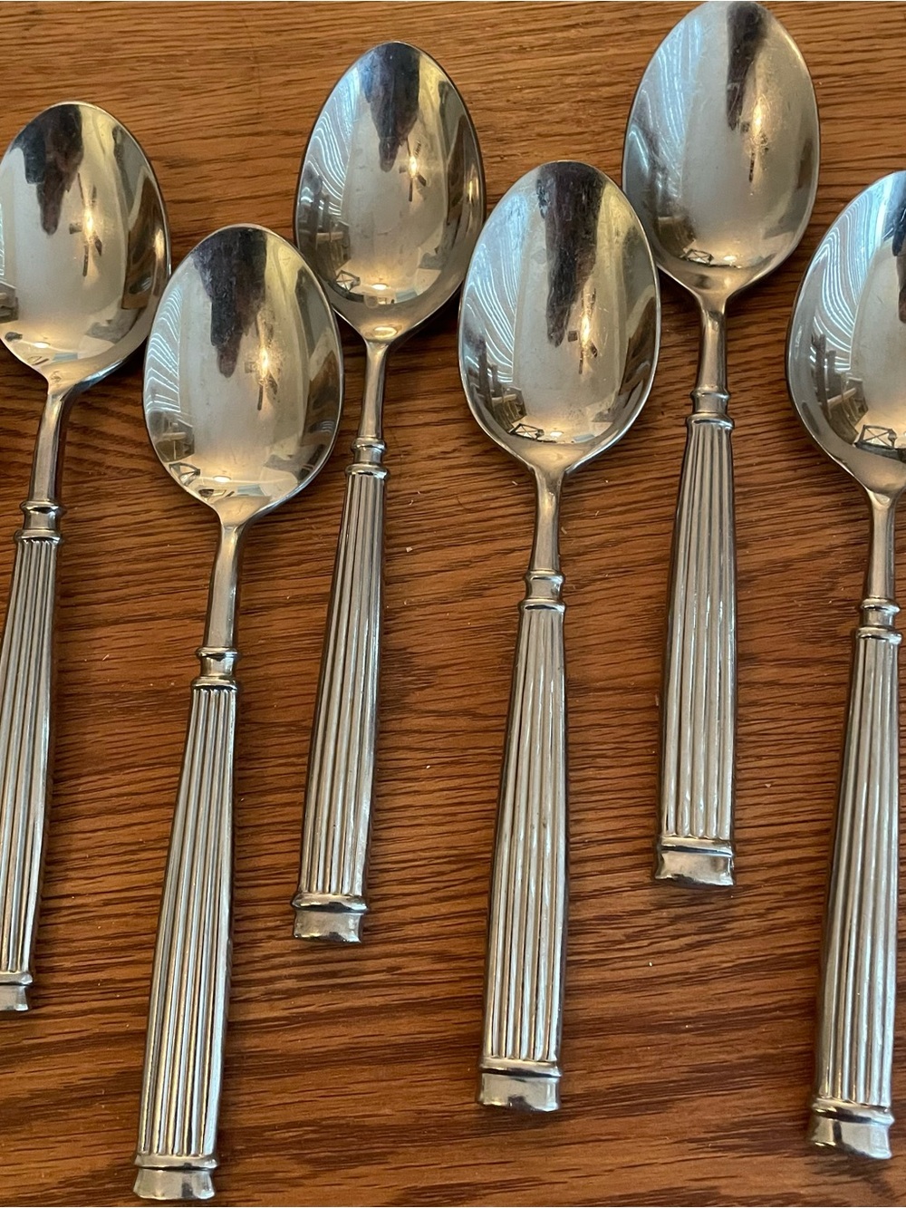 Hampton Silversmiths Avignon2 Stainless Flatware 8 Soup Spoons - Picture 3 of 4